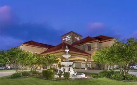 Best Western Plus Monica Royale Inn & Suites